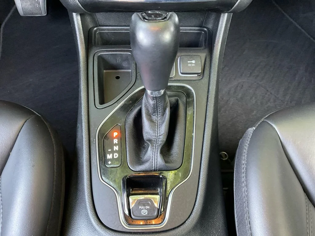 Used 2021 White Jeep Latitude Plus image 36