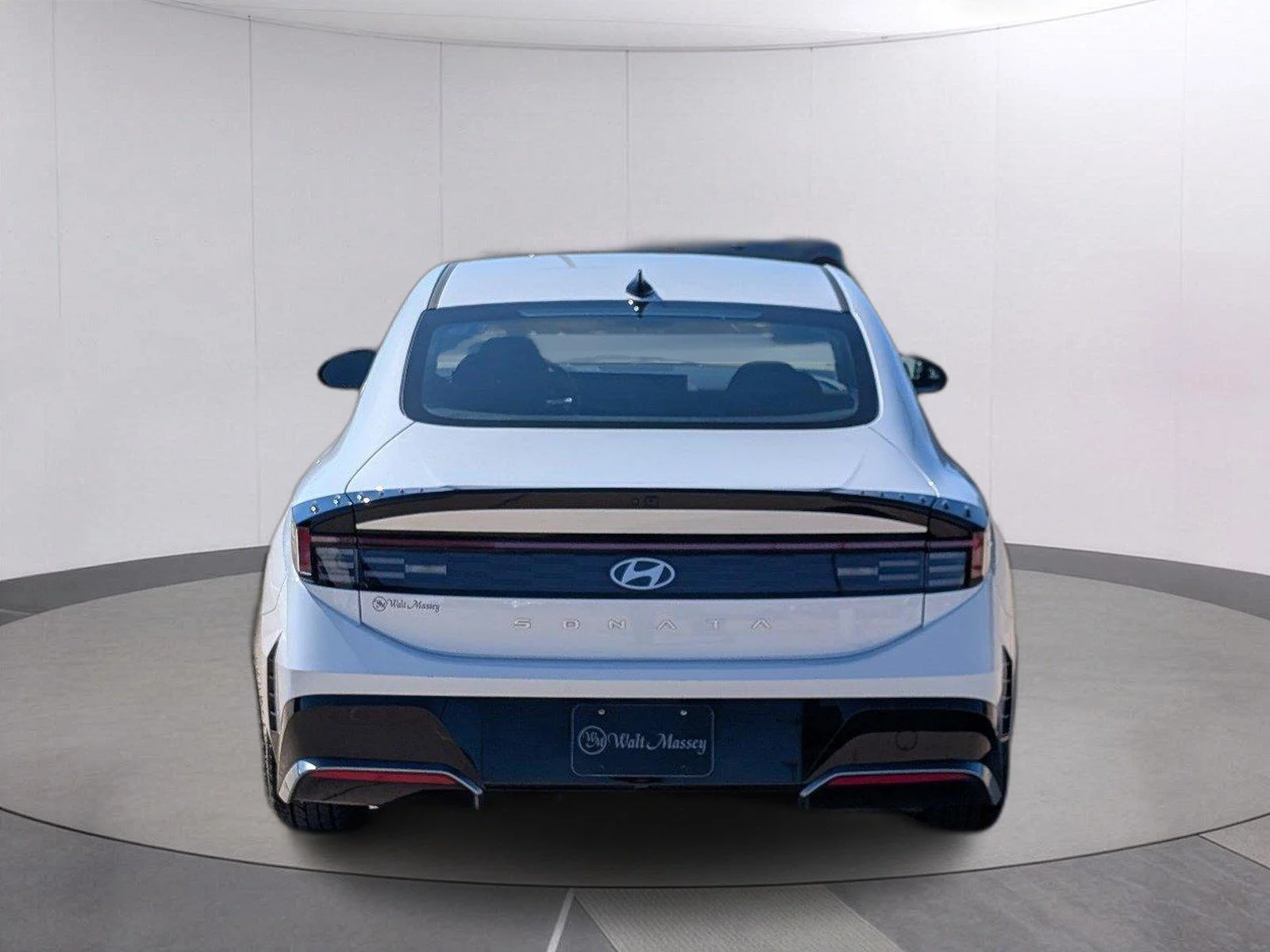 Used 2025 Serenity White Hyundai SEL image 4