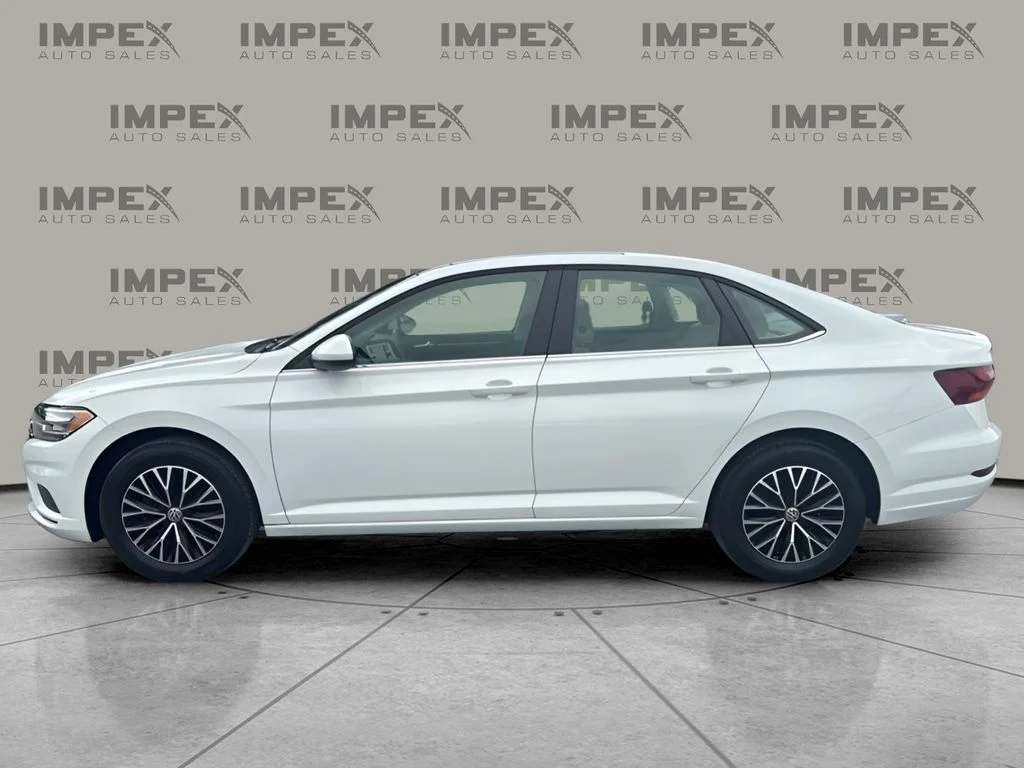 Used 2019 White Volkswagen 1.4T SE image 2