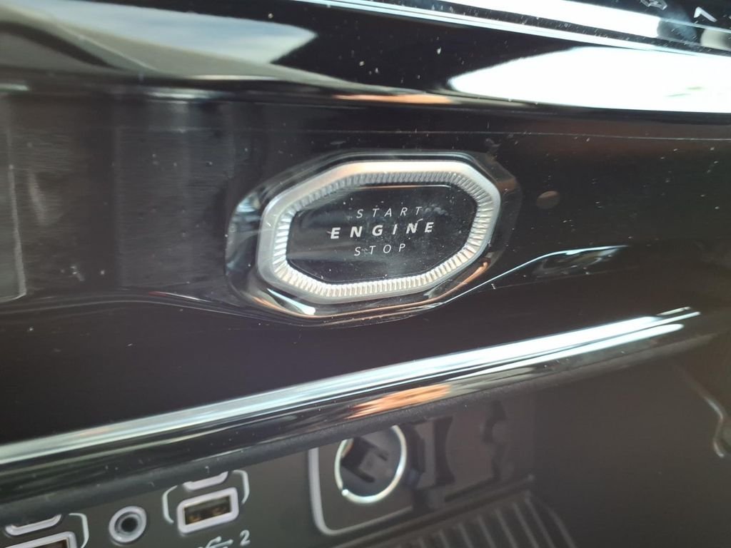 New 2027 High-Gloss Black Paint Jeep Limited Reserve image 19