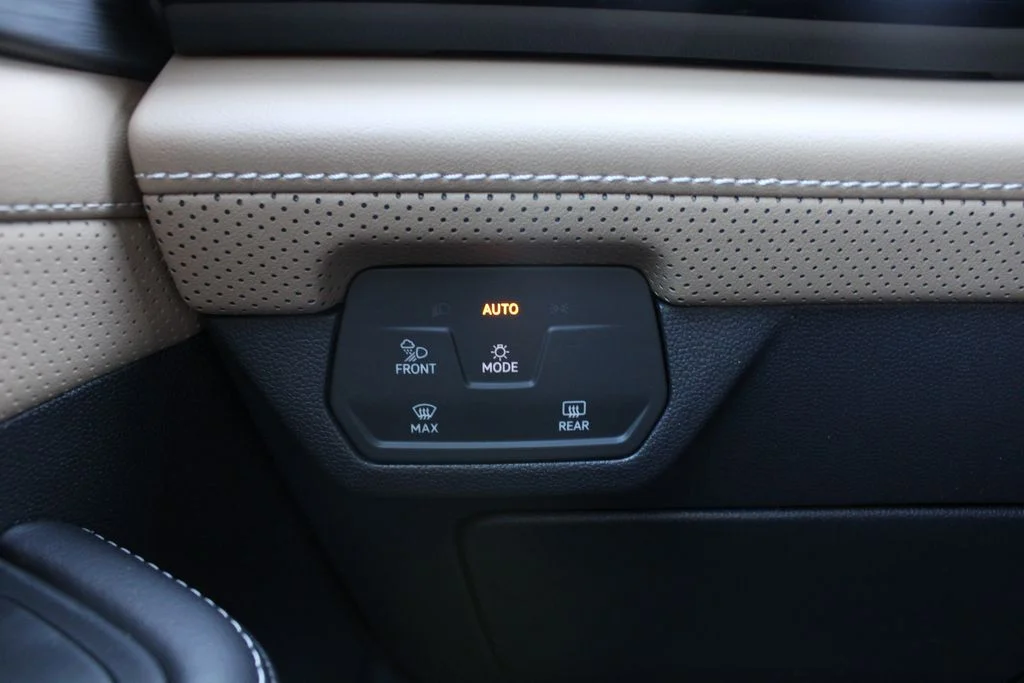 New 2026 Gray Volkswagen 2.0T SE w/Technology image 10