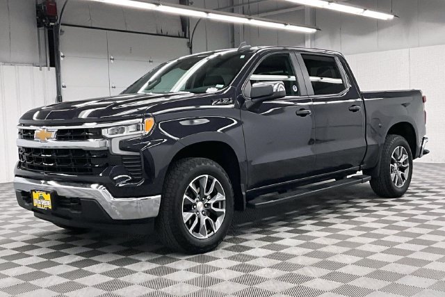 Used 2024 Dark Ash Metallic Chevrolet LT image 12