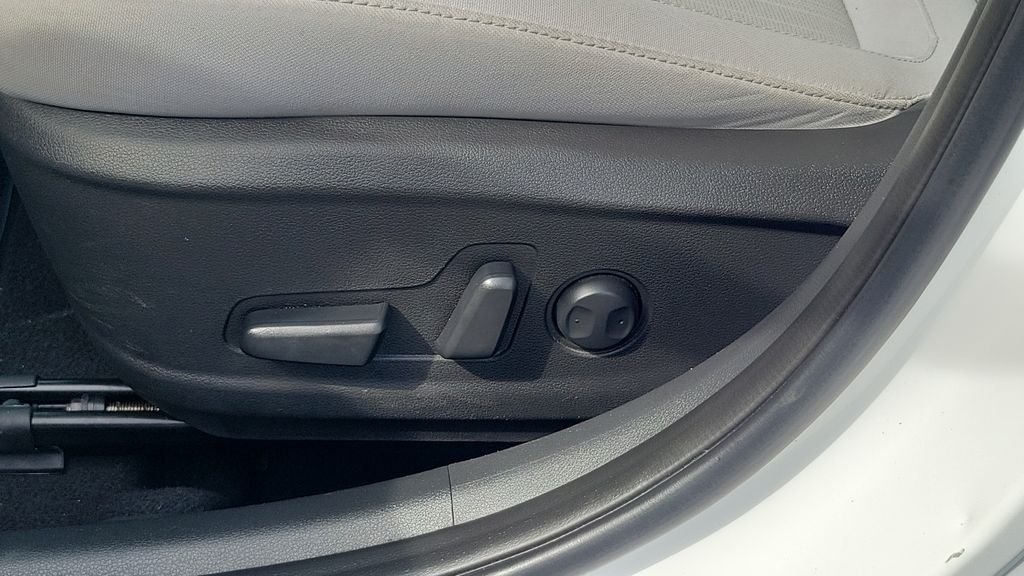 Certified Used 2023 White Hyundai SEL image 16