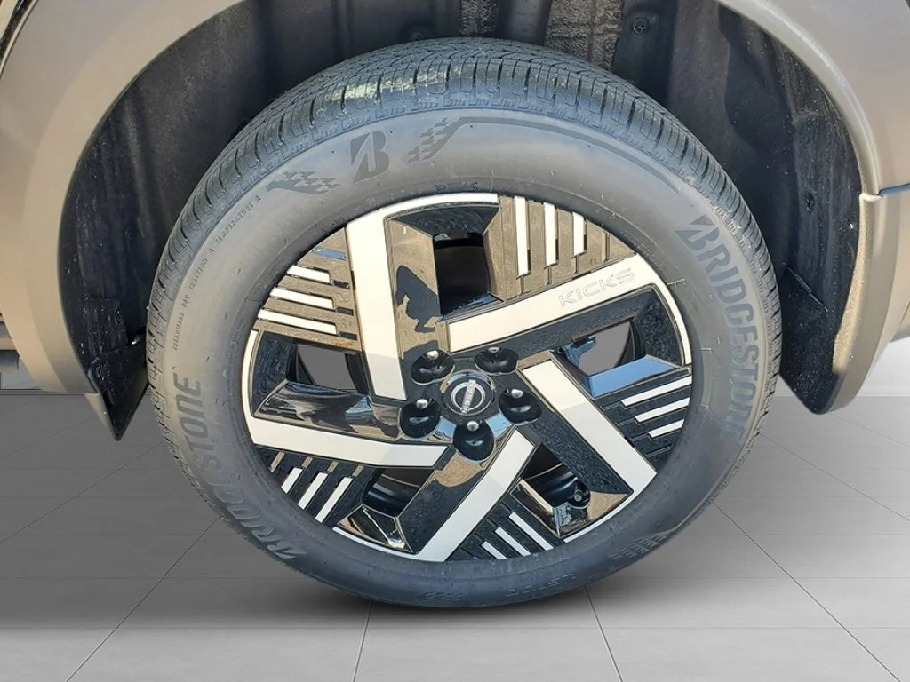 New 2027 Black Nissan SV image 10