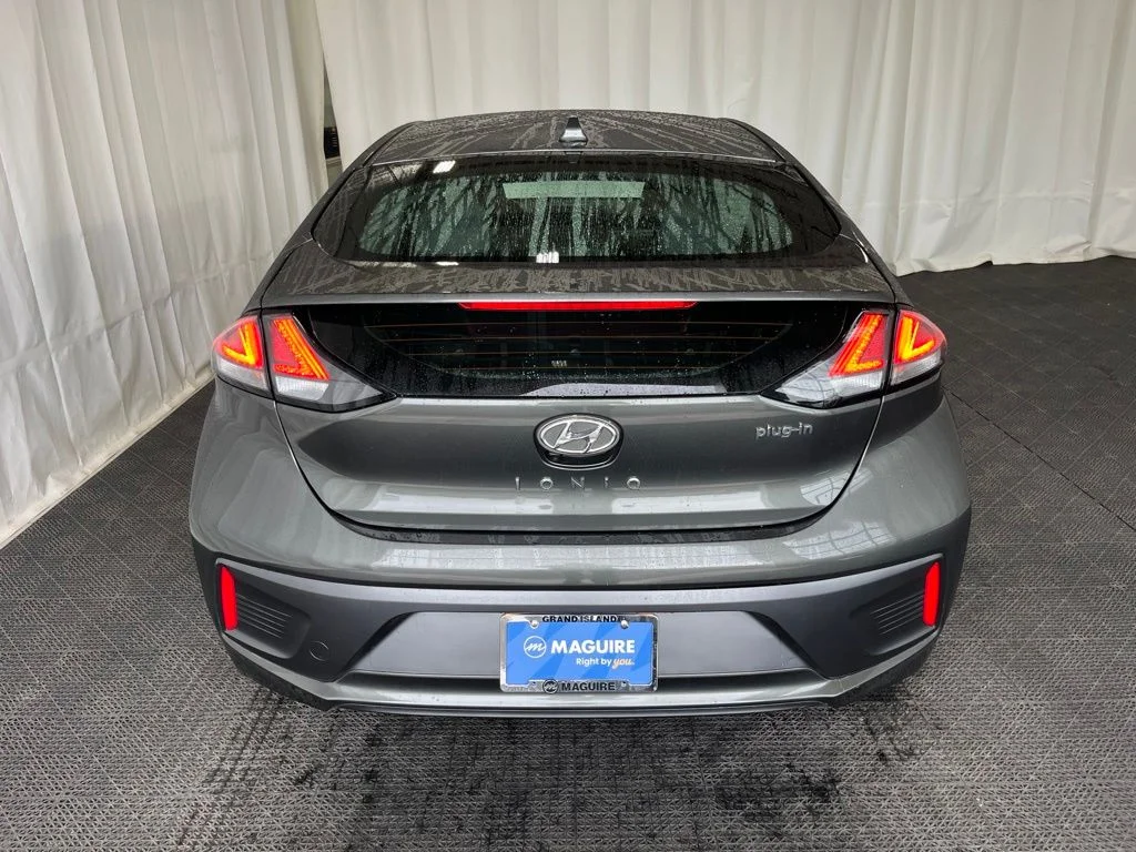 Used 2022 Gray Hyundai SEL image 29