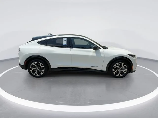 Used 2023 White Ford Premium image 9