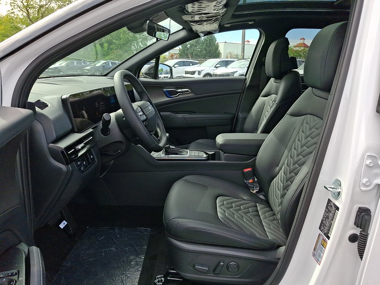 New 2027 White Kia X-Line image 14