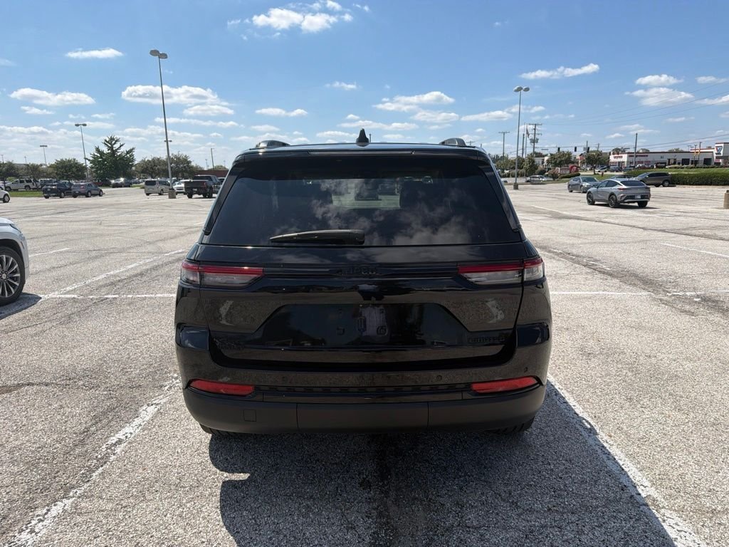 Used 2023 Black Jeep Limited image 4