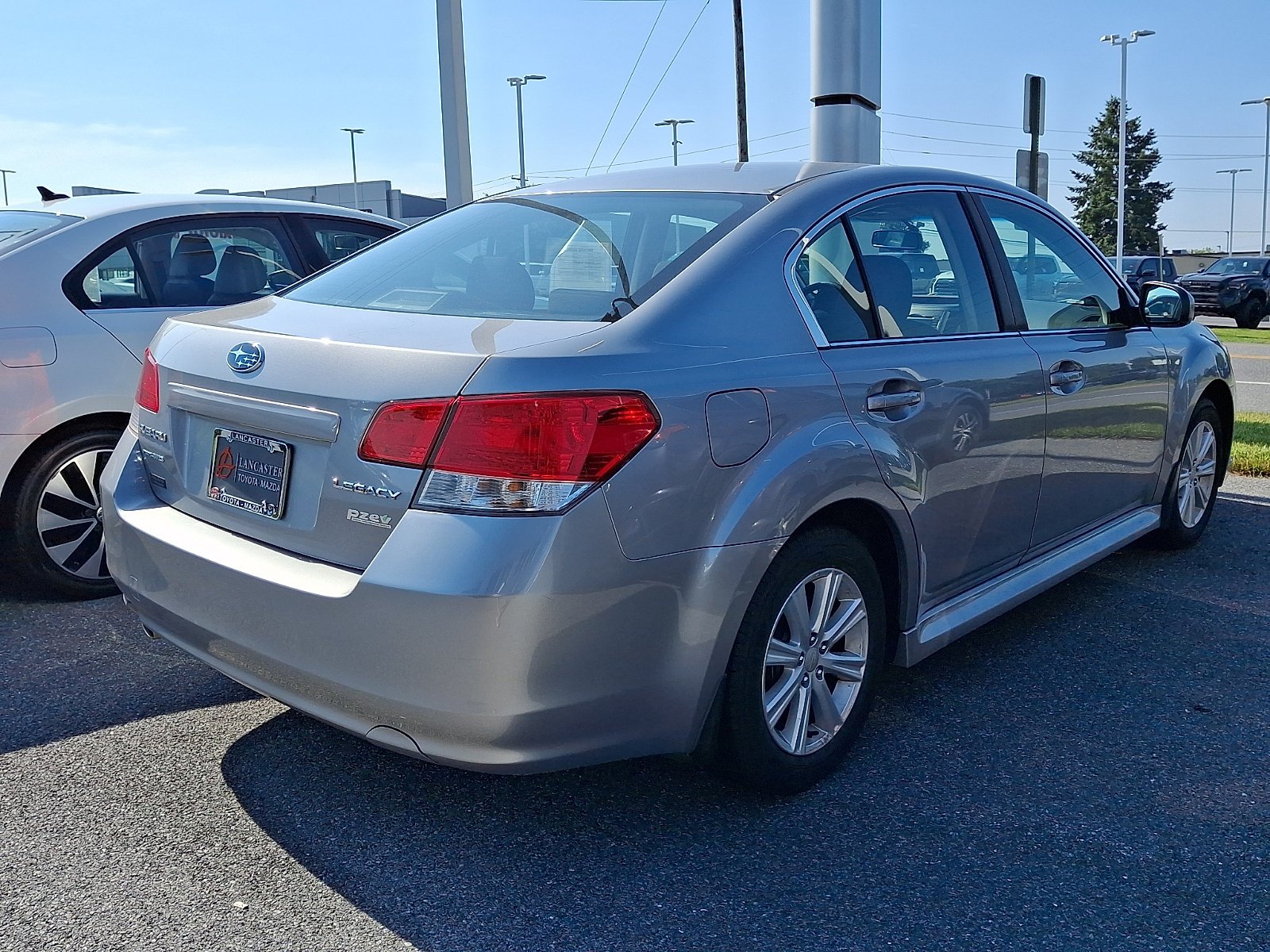 Used 2011 Steel Silver Metallic Subaru 2.5i Prem AWP image 4