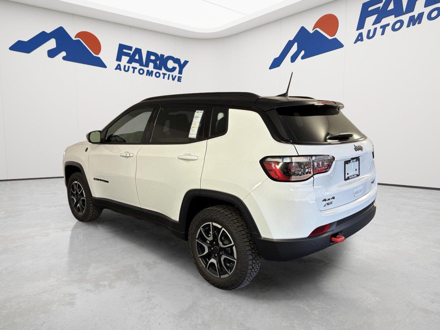 New 2026 Bright White Clear-Coat Exterior Paint Jeep Trailhawk image 6