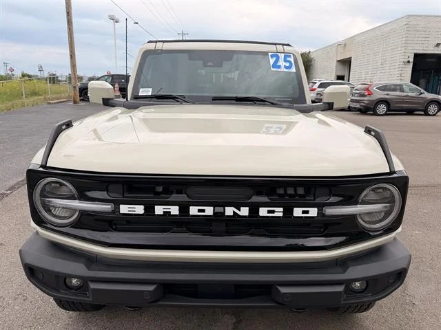 Used 2025 Desert Sand Ford Outer Banks image 8