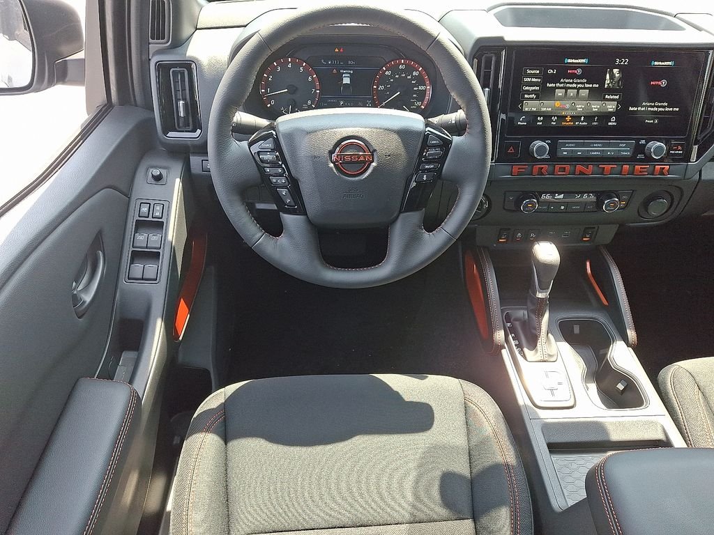 2026 Nissan Frontier — photo 6