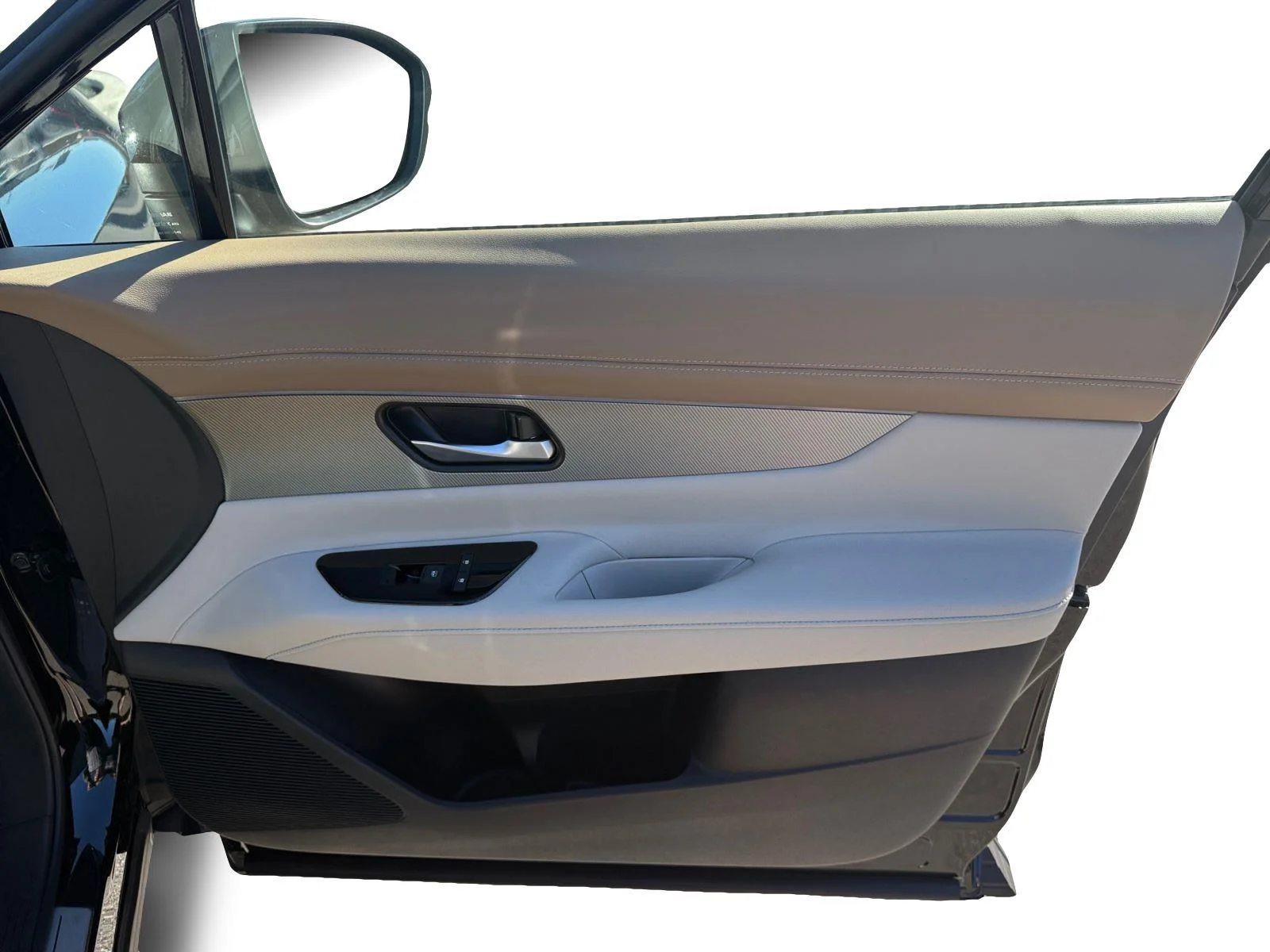 New 2026 Super Black Nissan Platinum image 15