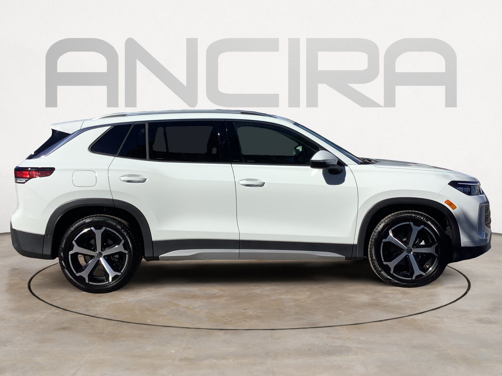 New 2026 PURE WHITE Volkswagen SE image 9