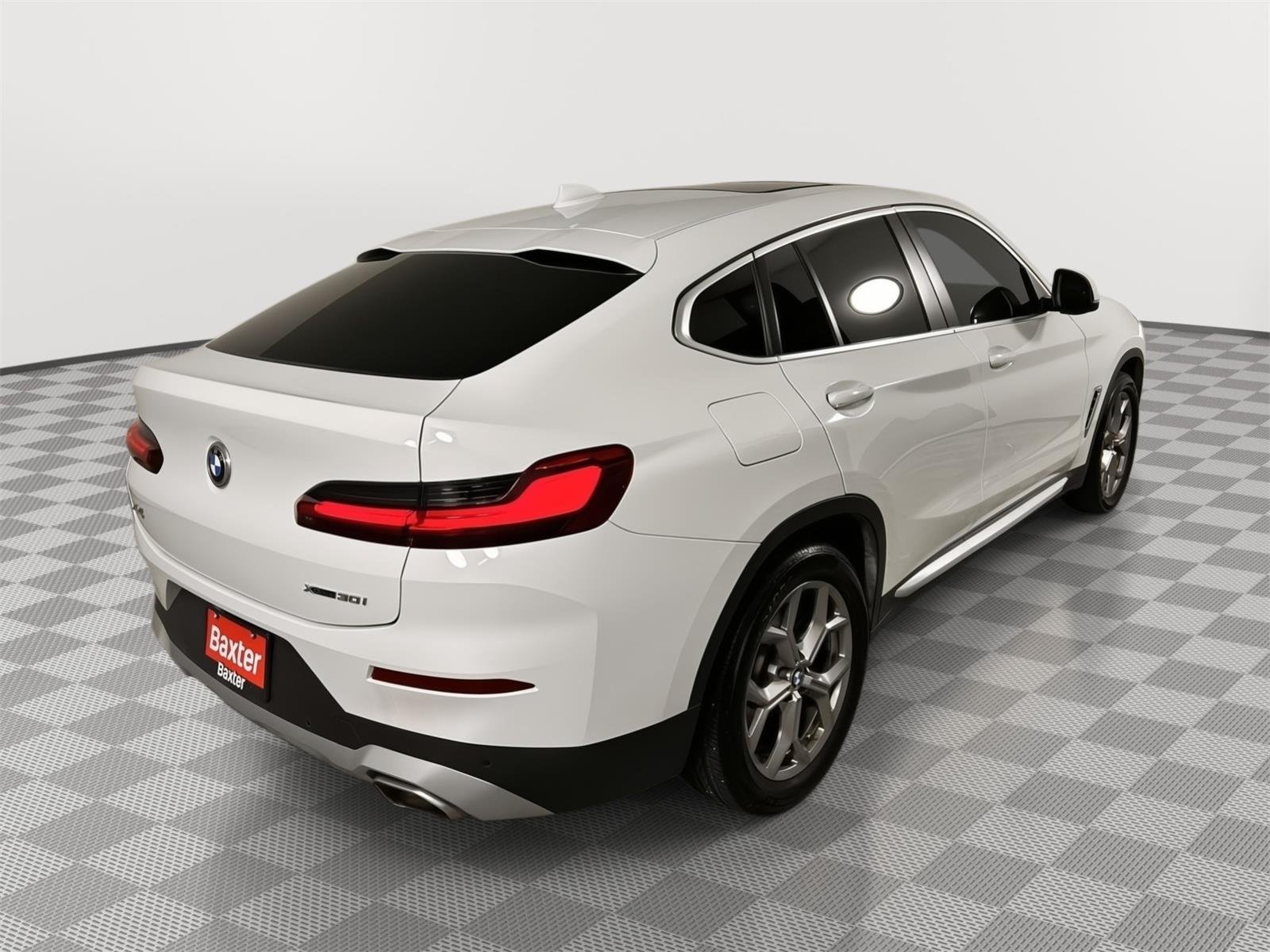 Used 2022 Alpine White BMW xDrive30i image 13
