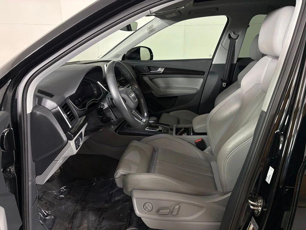 Used 2020 Black Metallic Audi 55 Premium image 14