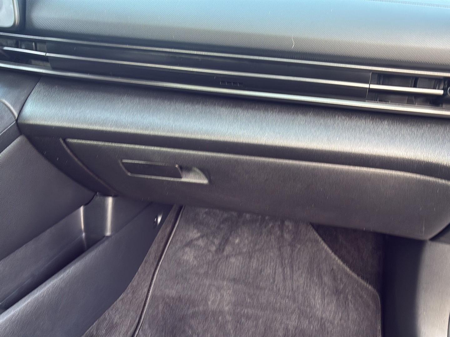 2025 Hyundai Elantra SEL - Photo 14