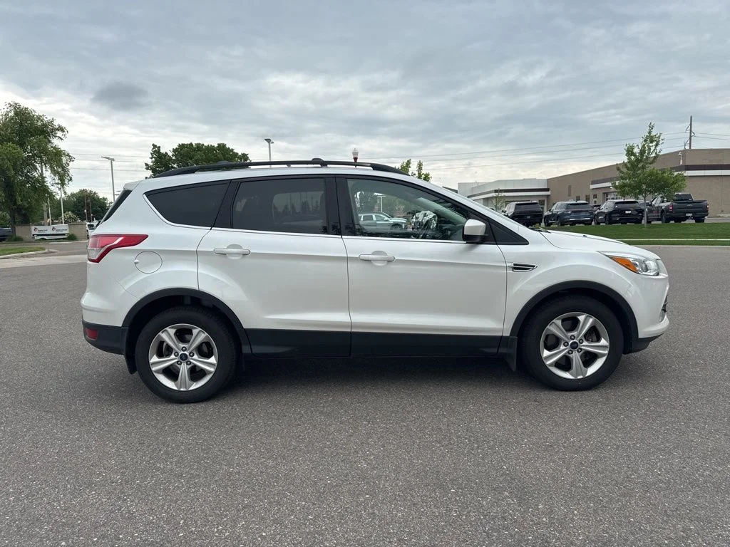 Used 2014 White Ford SE image 4