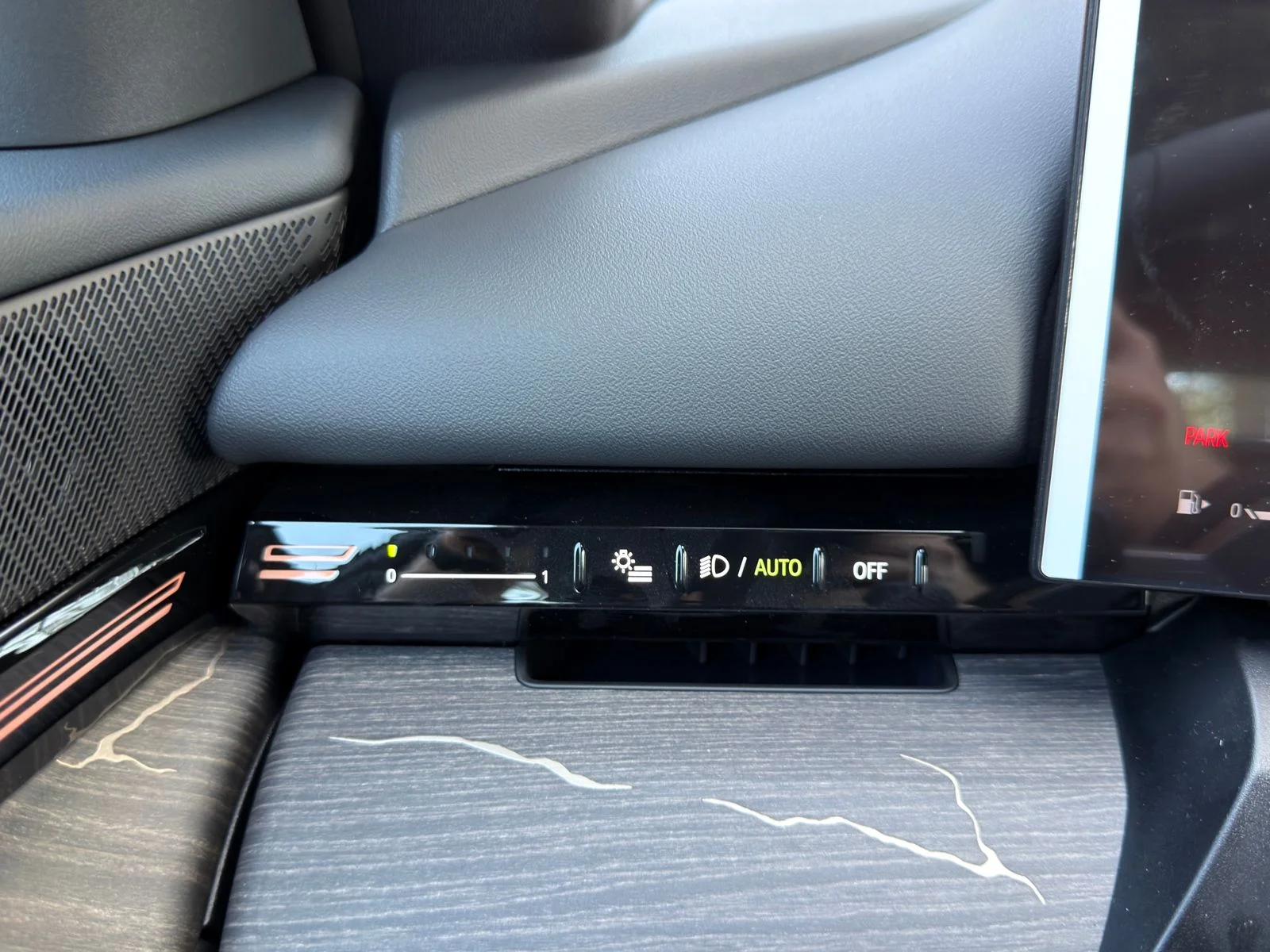 New 2026 Oxide Grey Metallic BMW 530i xDrive image 22