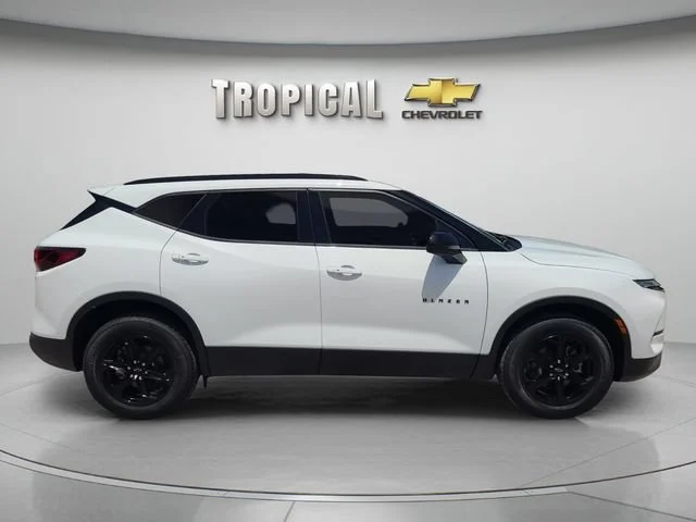 New 2026 Summit White Chevrolet 2LT image 6