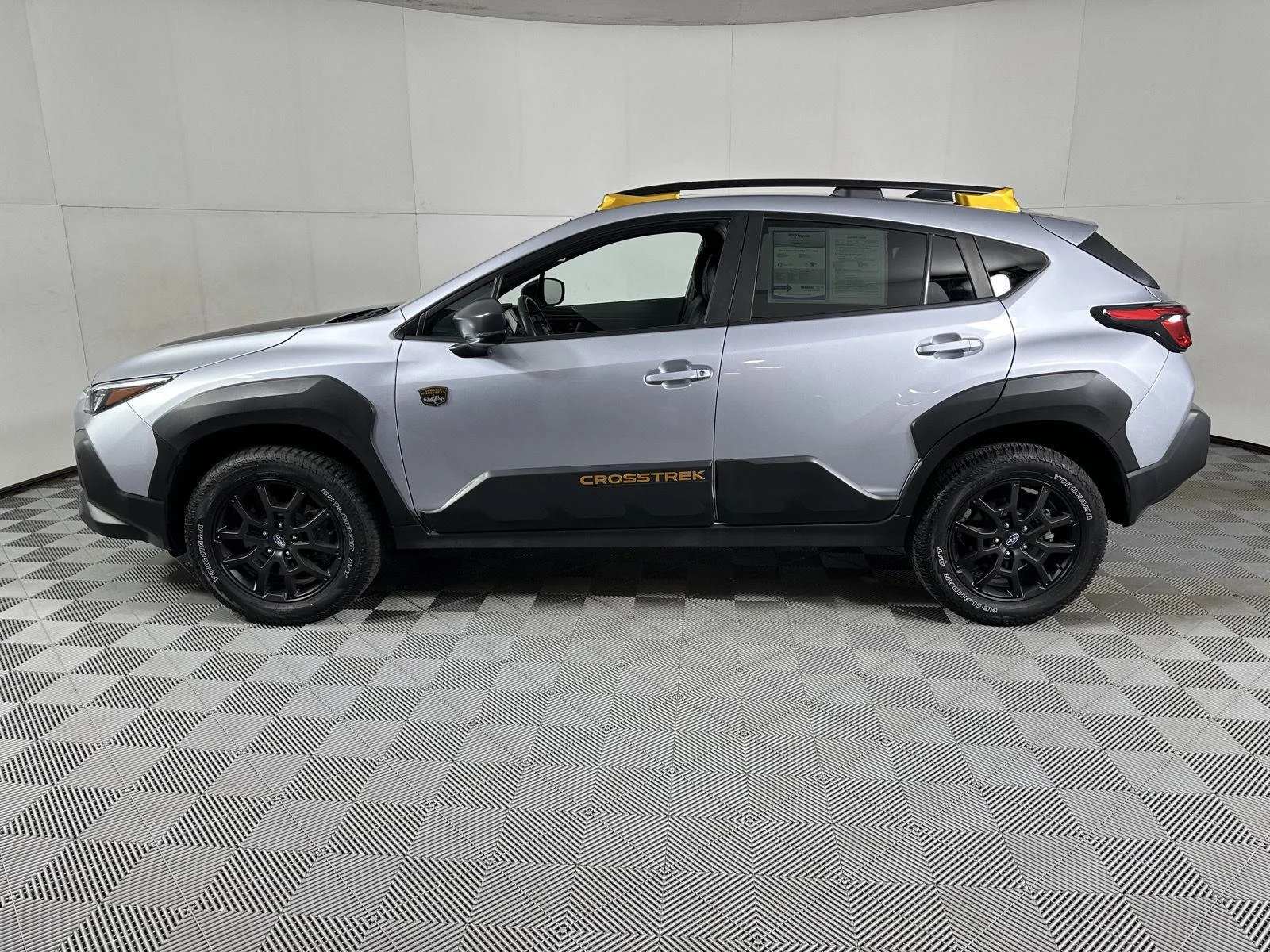 Used 2024 Ice Silver Metallic Subaru Wilderness image 6