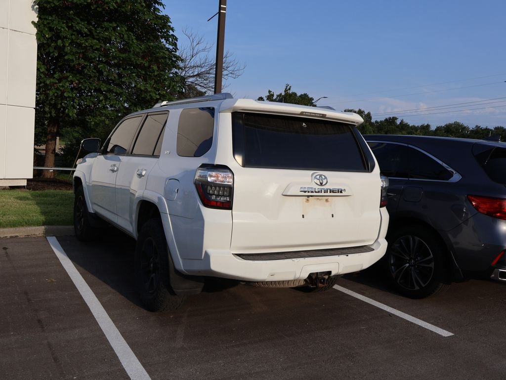 Used 2018 White Toyota SR5 Premium image 5