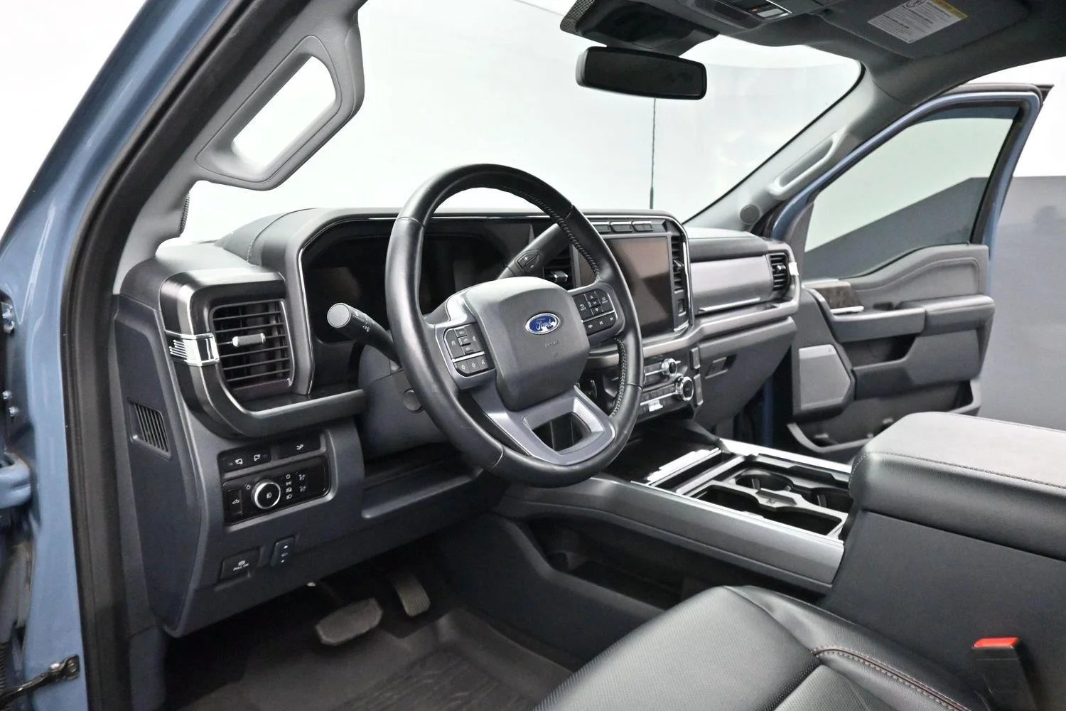 Used 2023 Azure Gray Metallic Tri-Coat Ford Lariat image 16