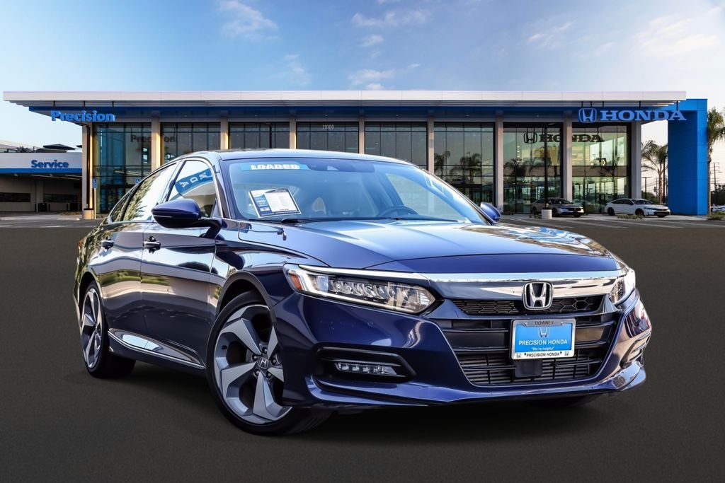 2018 Honda Accord 1.5T Touring Auto's photo