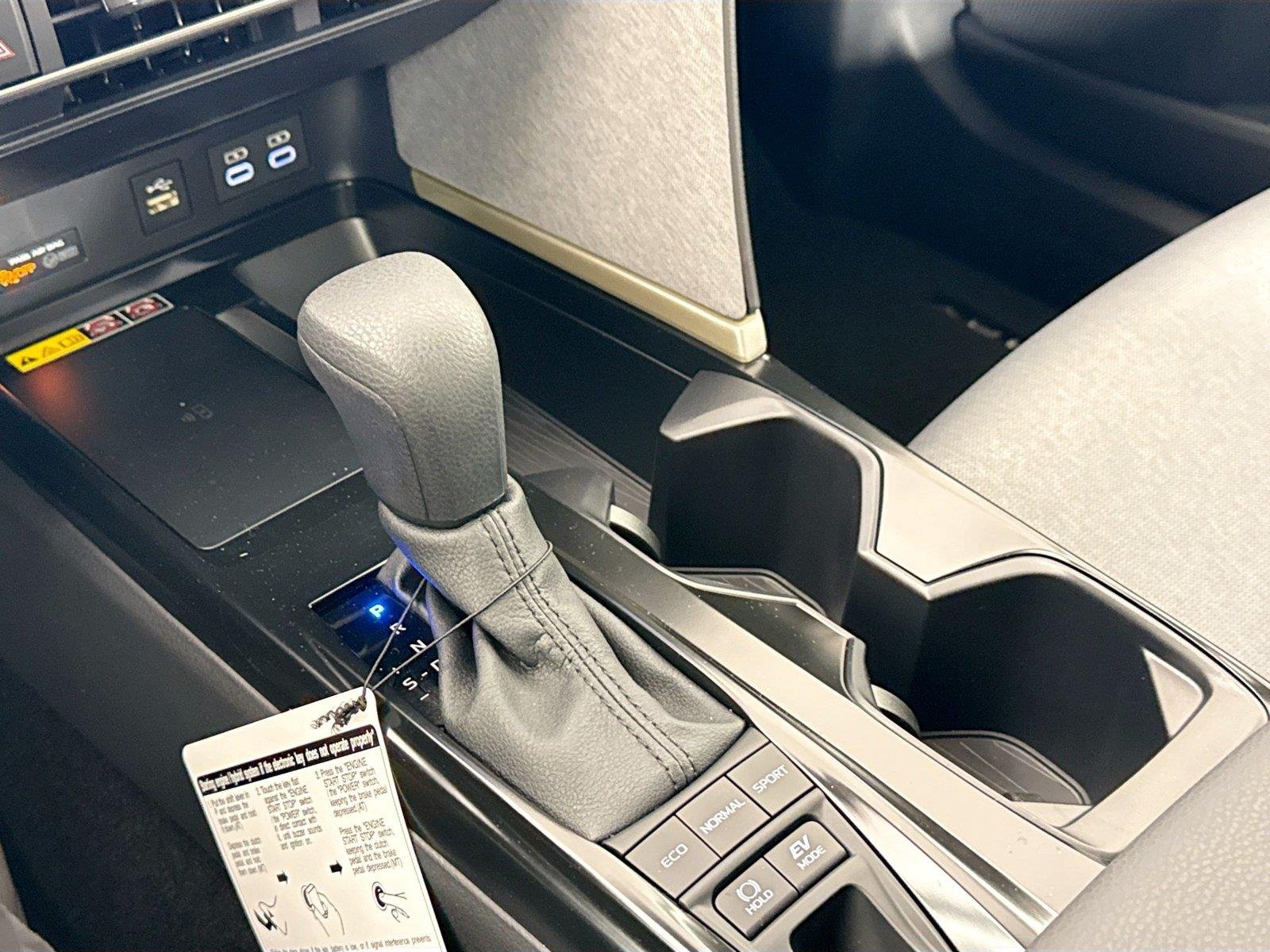 New 2026 Midnight Black Metallic Toyota LE image 28