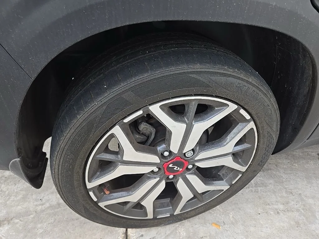 Used 2022 Blue Kia S image 9