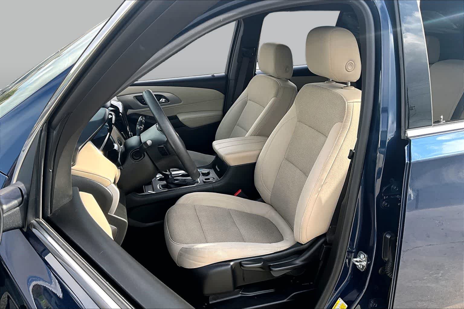 Used 2022 Northsky Blue Metallic Chevrolet LS image 8