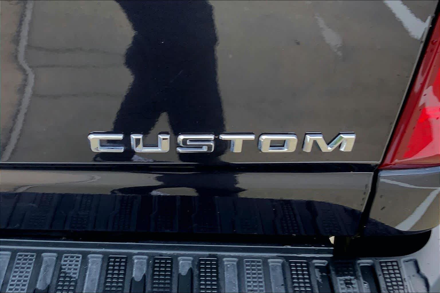 Used 2024 Dark Ash Metallic Chevrolet Custom image 9