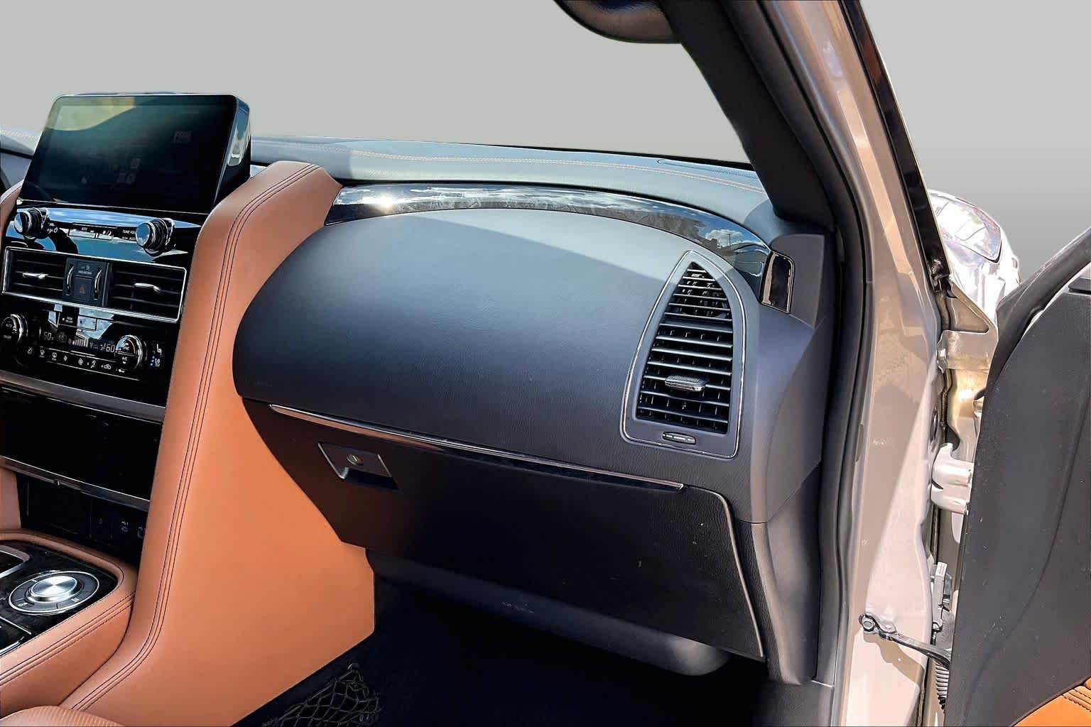 Used 2023 Champagne Quartz INFINITI SENSORY image 19
