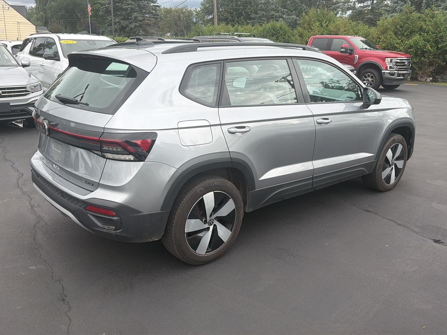 Used 2025 Platinum Gray Metallic Volkswagen S image 4