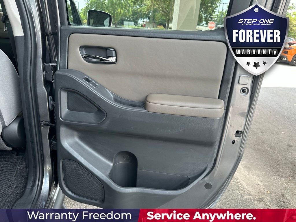 Used 2022 Gray Nissan SV image 32