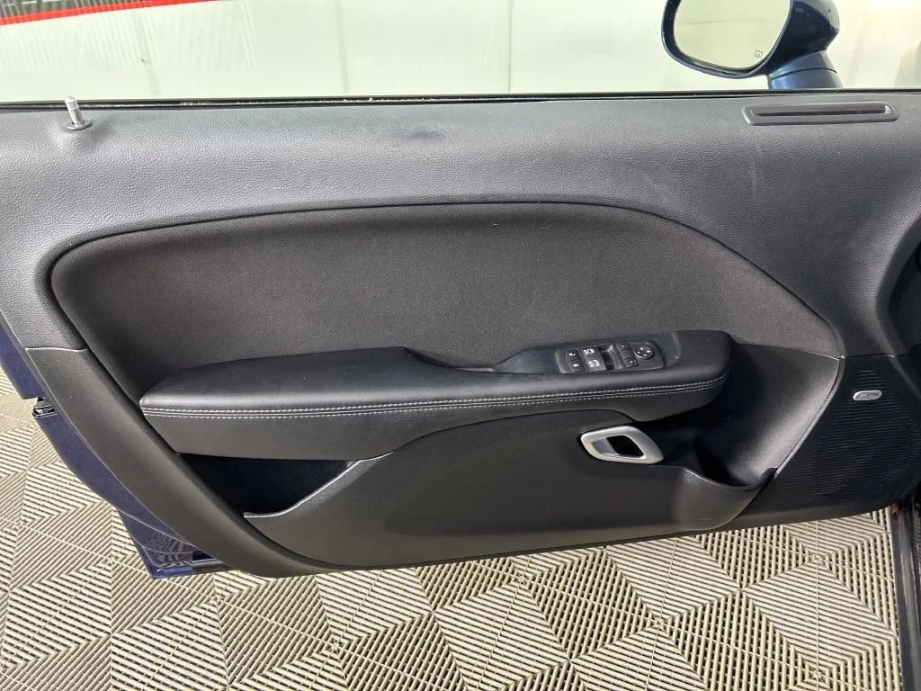 Used 2016 Blue Dodge SXT image 11