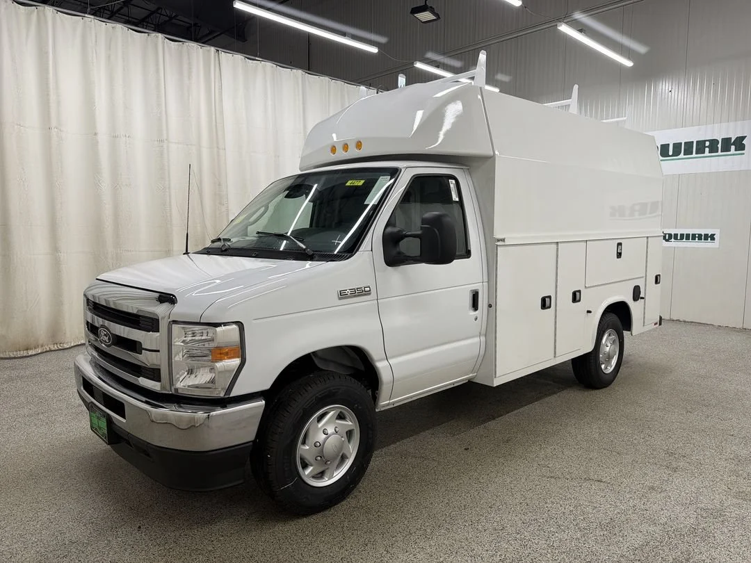 New 2027 Oxford White Ford E-350 SRW image 4