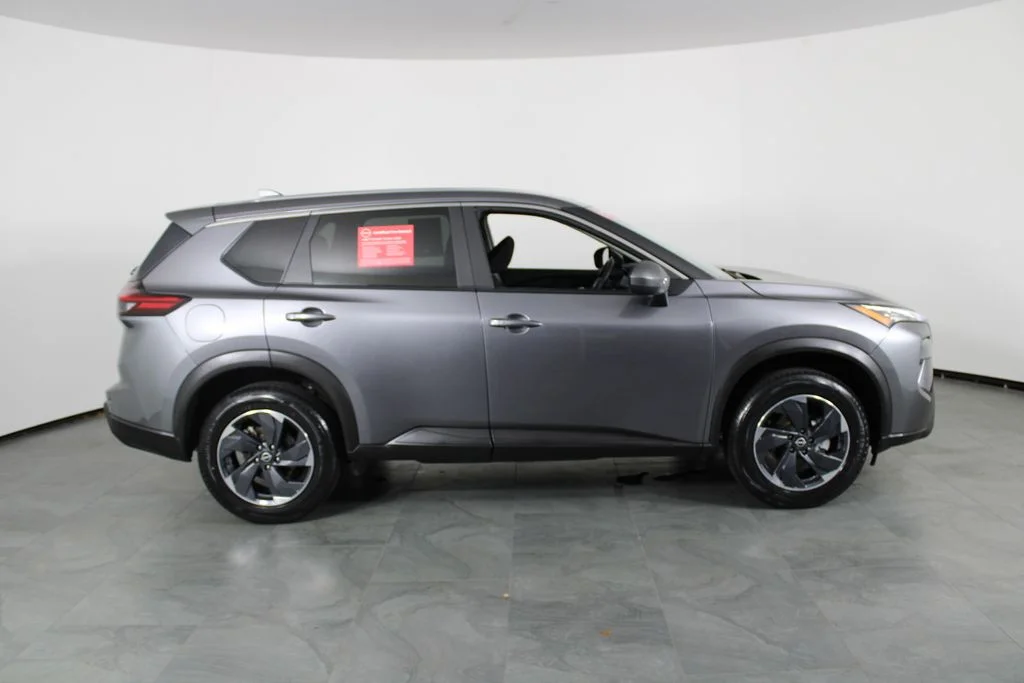 2024 Nissan Rogue SV - Photo 15