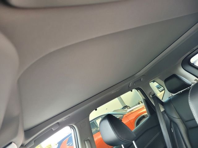 Used 2025 Gold Nissan SL image 21