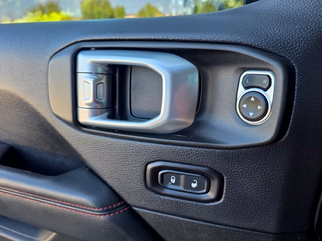 Used 2018 Black Jeep Rubicon 4x4 image 16