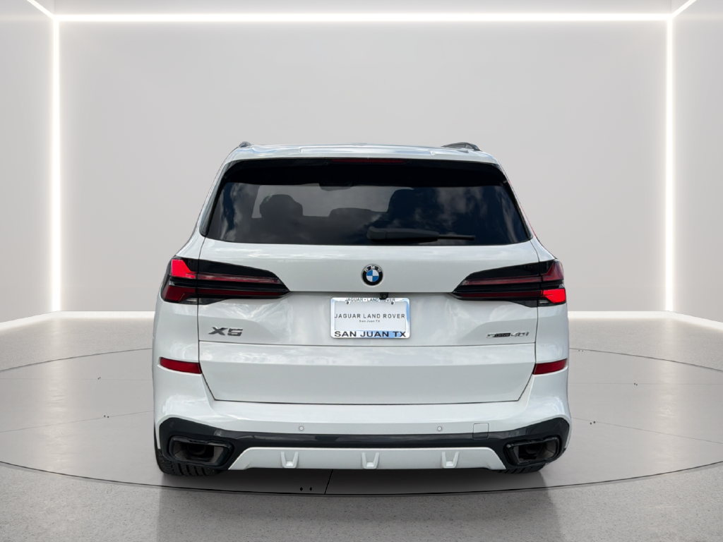 Used 2024 Alpine White BMW sDrive40i image 6
