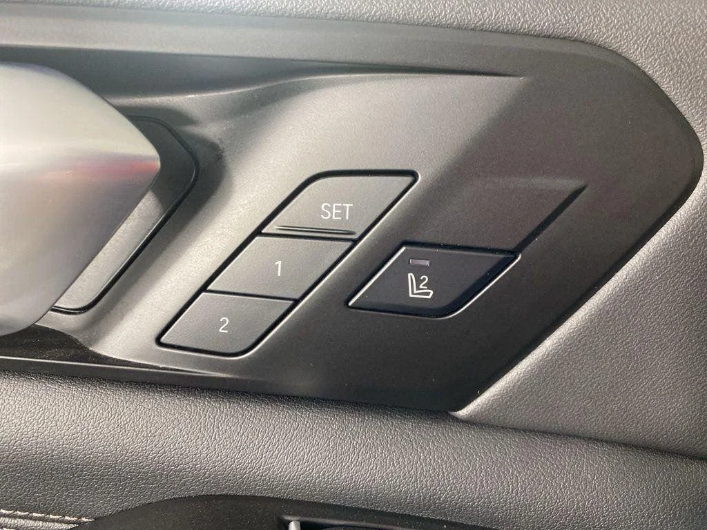 Used 2024 Gray Metallic BMW xDrive40i image 25