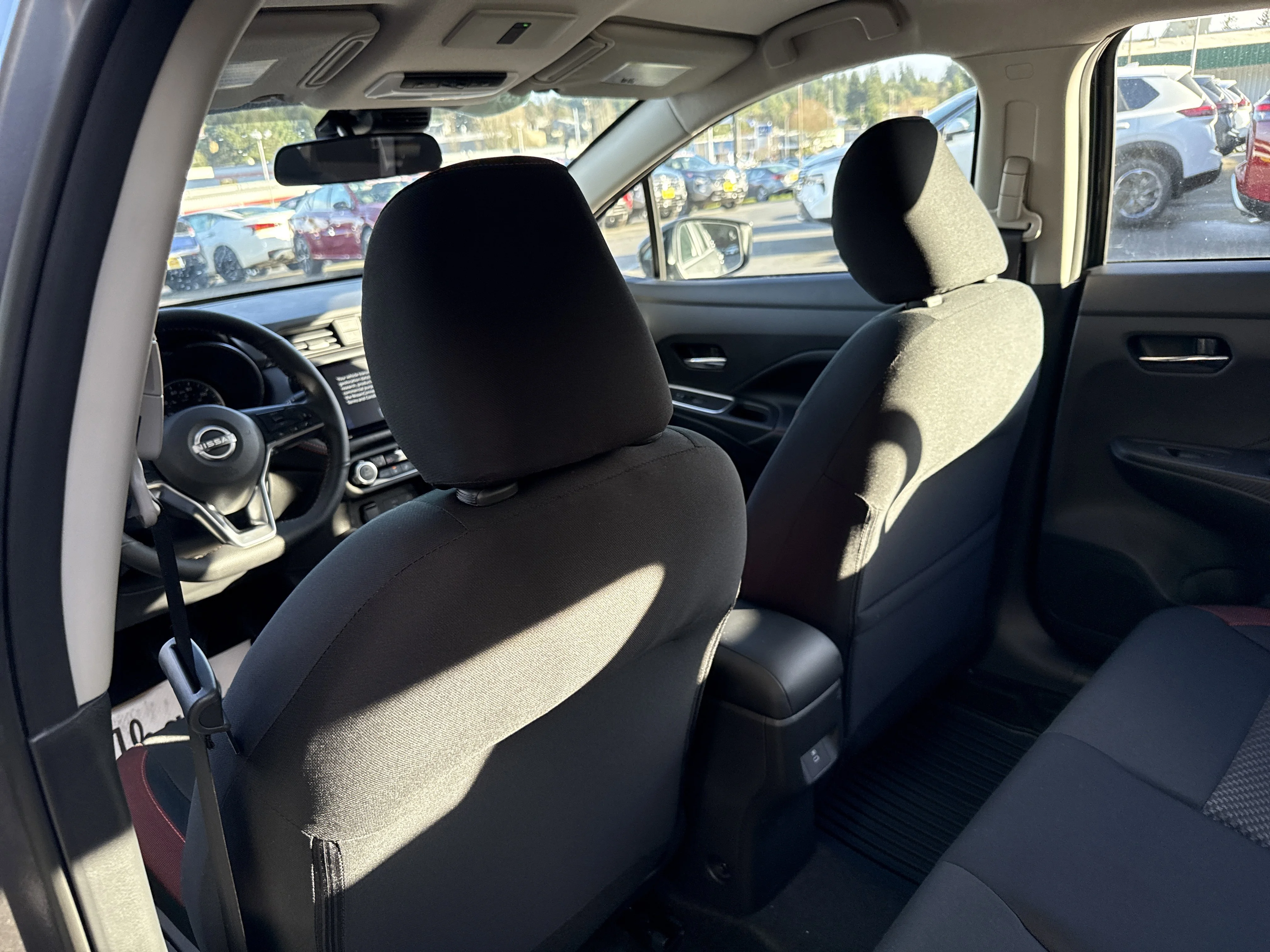 2025 Nissan Versa Sedan SR - Photo 13