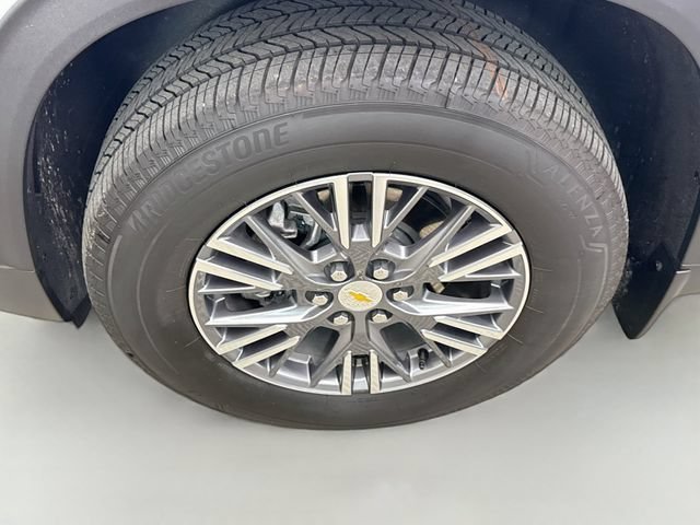 Used 2025 Summit White Chevrolet LT image 31
