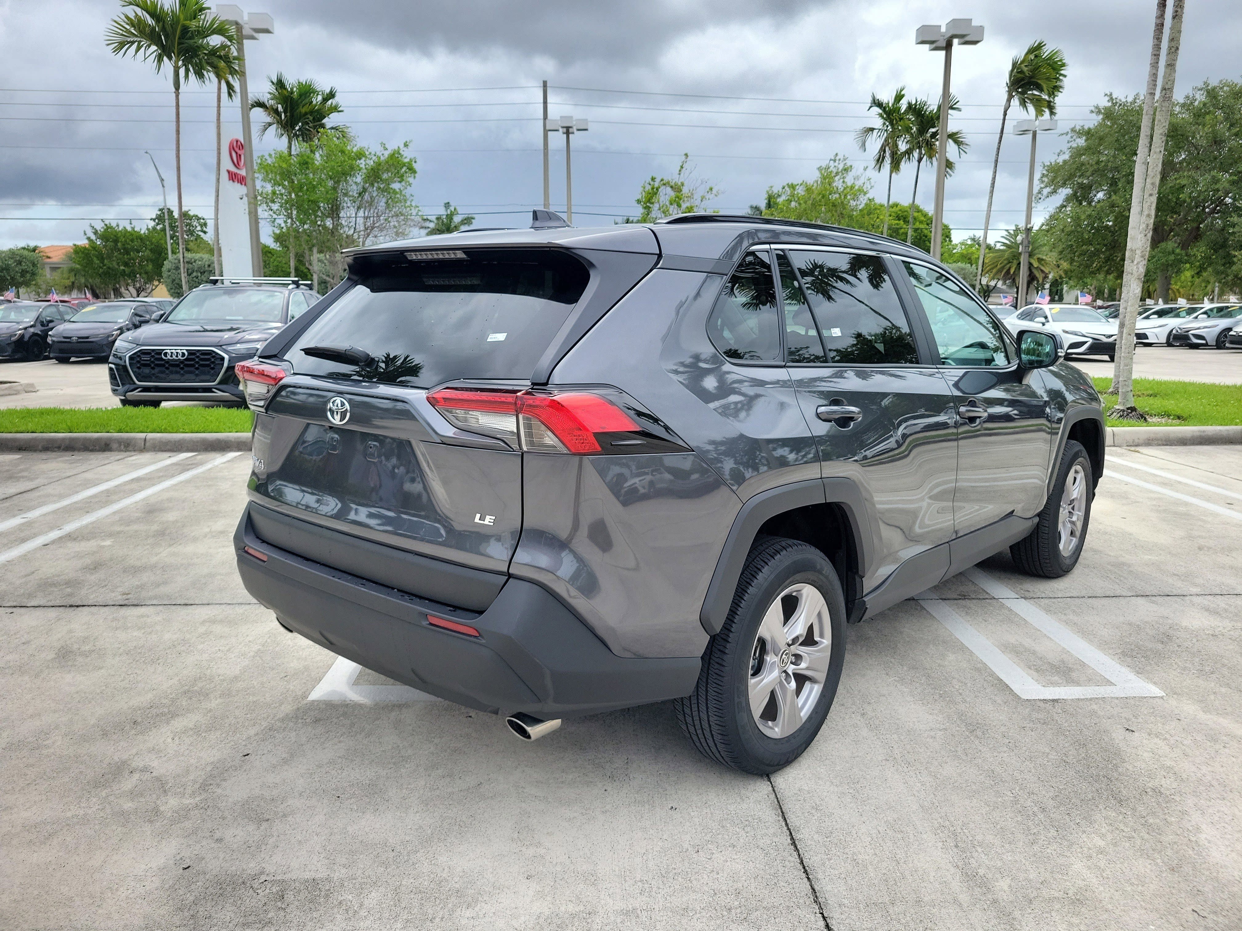 Used 2025 Magnetic Gray Metallic Toyota XLE image 7
