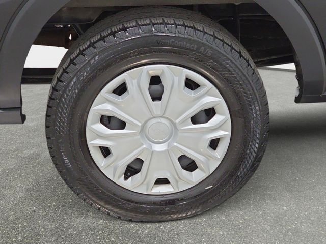 Used 2025 White Ford XLT image 32