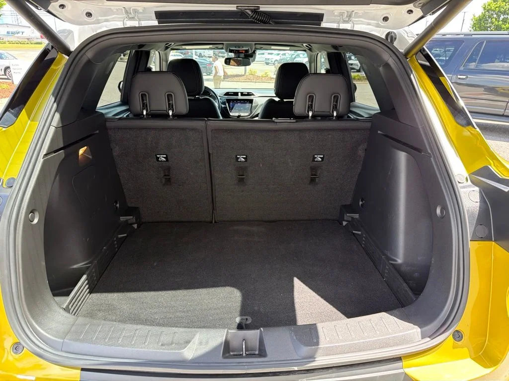 Used 2023 Yellow Chevrolet ACTIV image 16