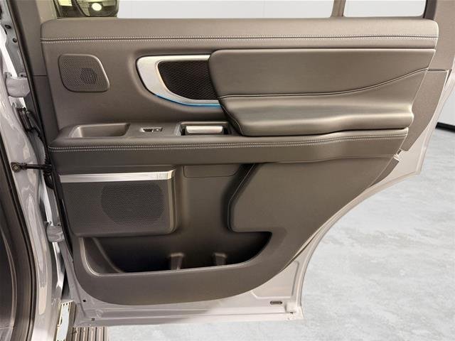 New 2026 Glacier Gray Metallic Tri-Coat Ford Platinum® image 66