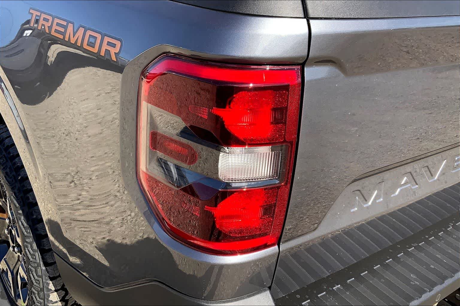 New 2026 Carbonized Gray Metallic Ford Tremor® image 11
