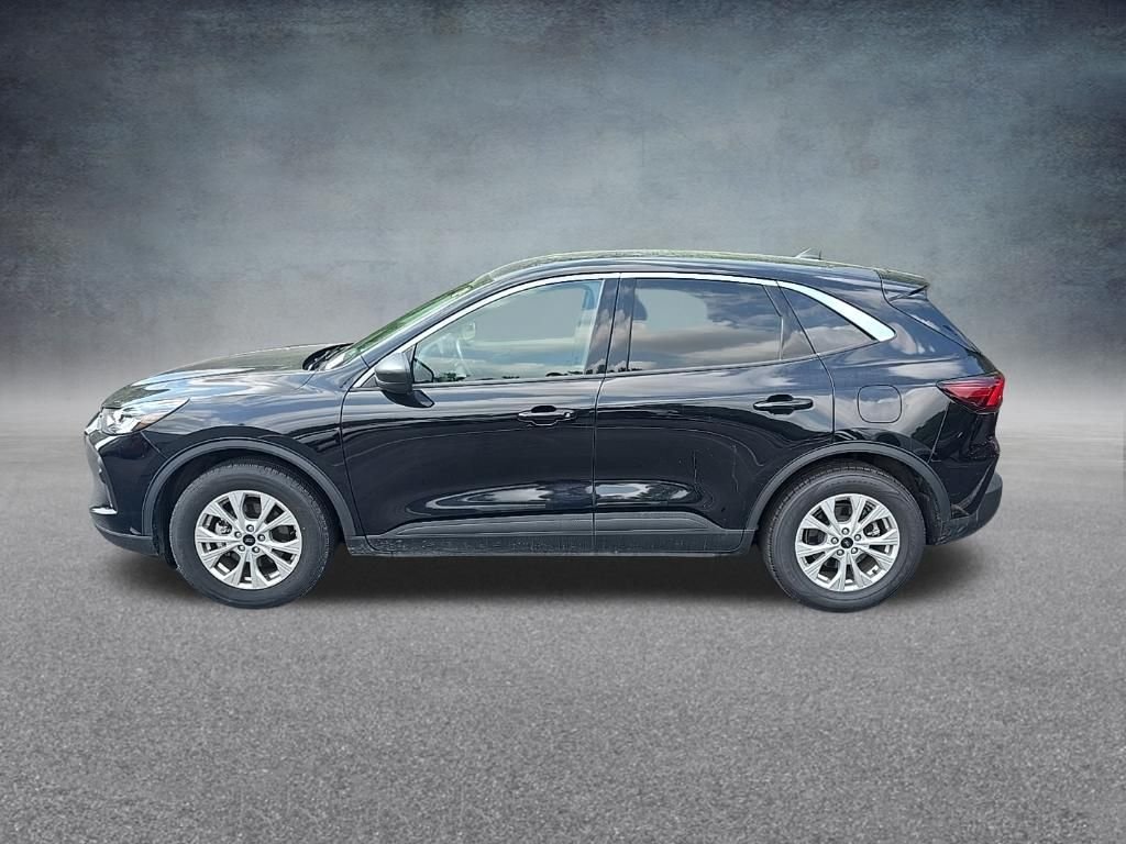 Used 2024 Black Metallic Ford Active image 5